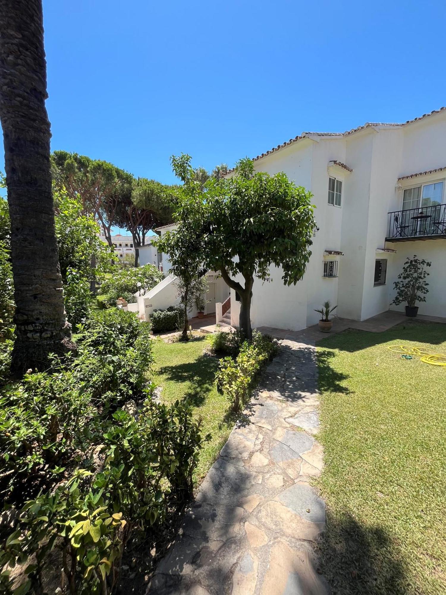 "Los Rosales Apartment, 500M To The Beach" Sitio de Calahonda Luaran gambar